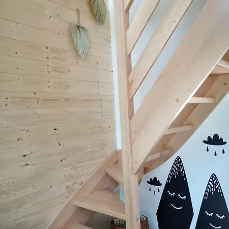 Zywiolowo - W Stylu Stodoly Z Placem Zabaw I Stawem - Ziemia Parchowo