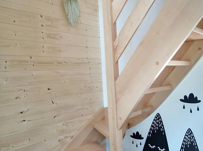 Zywiolowo - W Stylu Stodoly Z Placem Zabaw I Stawem - Ziemia Parchowo