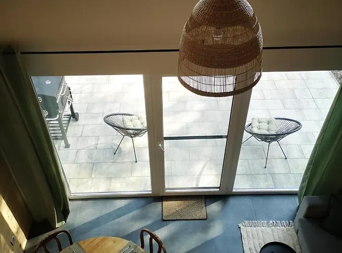 Semesterbostad Zywiolowo - W Stylu Stodoly Z Placem Zabaw I Stawem - Ziemia