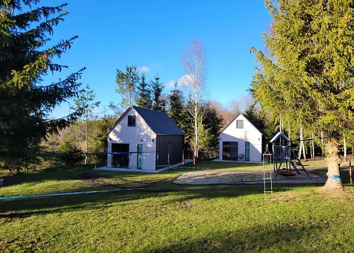 Zywiolowo - W Stylu Stodoly Z Placem Zabaw I Stawem - Ziemia Semesterbostad Parchowo