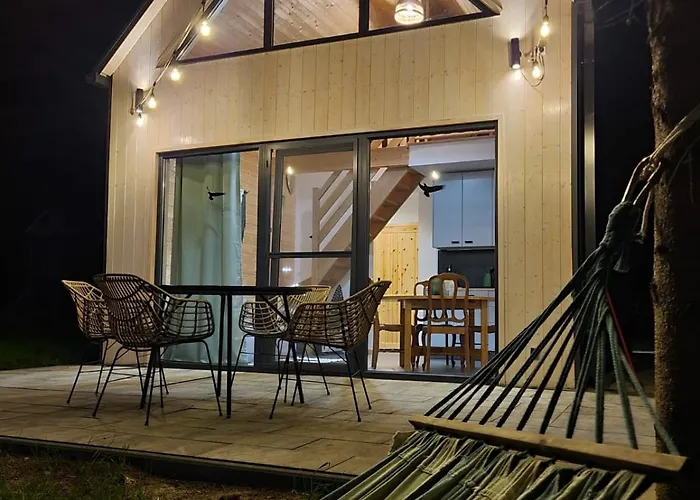 Zywiolowo - W Stylu Stodoly Z Placem Zabaw I Stawem - Ziemia Parchowo